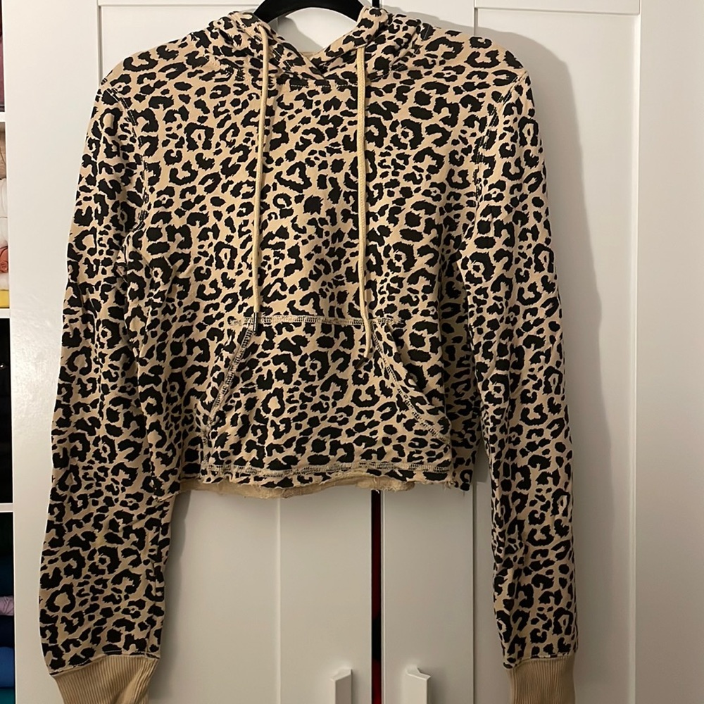 Cropped Cheetah Hoodie